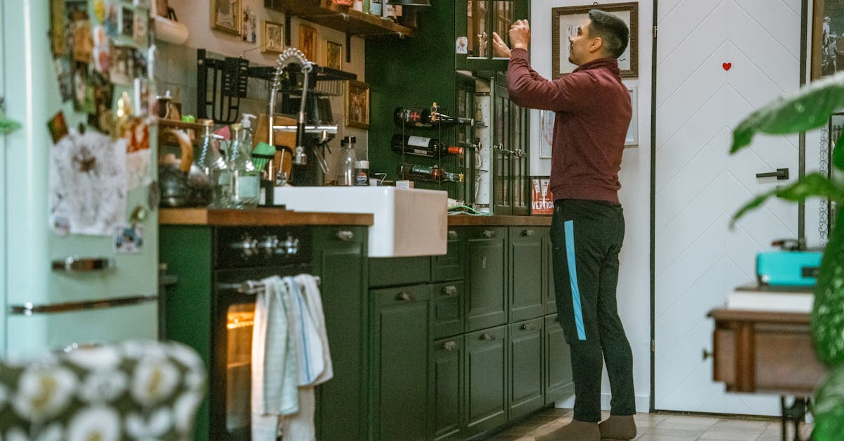 découvrez des astuces pratiques et inspirantes pour une organisation optimale de votre cuisine. transformez votre espace culinaire en un lieu fonctionnel et esthétique, avec des conseils sur le rangement, le stockage et la maximisation de l'espace.
