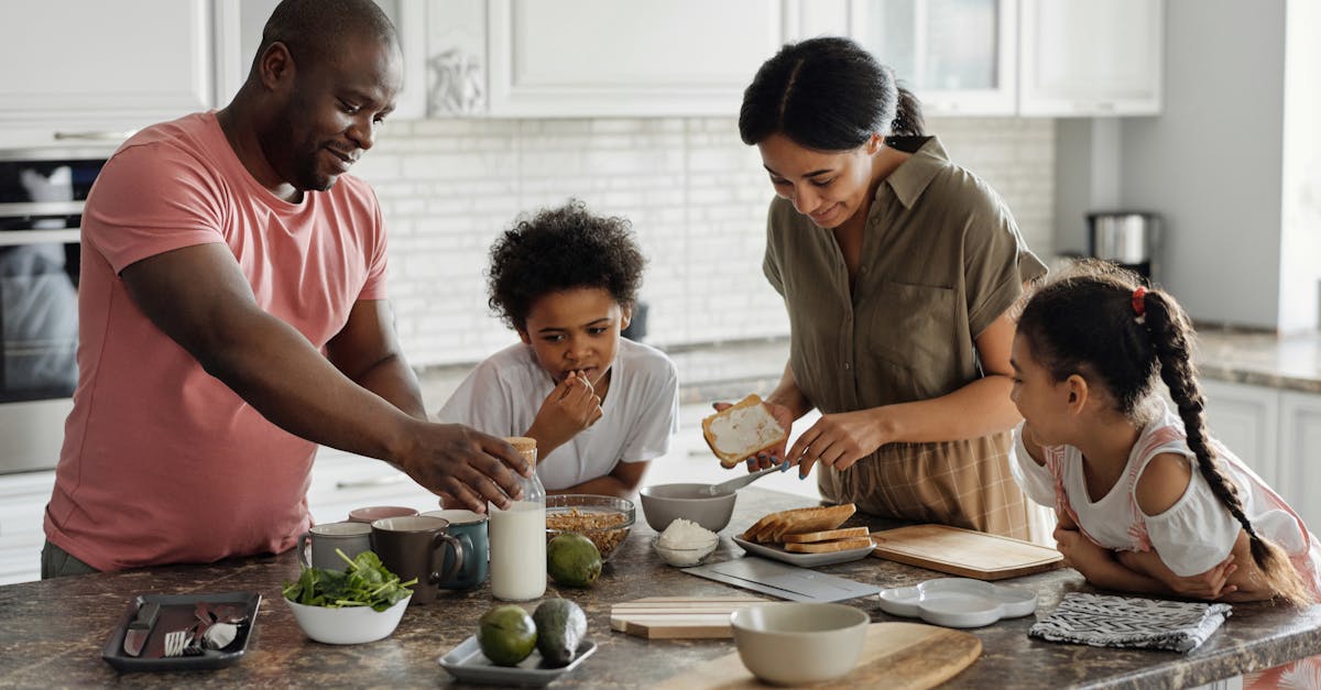 découvrez les cuisines communautaires, des espaces collaboratifs où les passionnés de cuisine se rassemblent pour préparer des repas ensemble, partager des recettes et promouvoir une alimentation saine et économique. rejoignez un mouvement qui valorise la convivialité, l'entraide et la créativité culinaire !