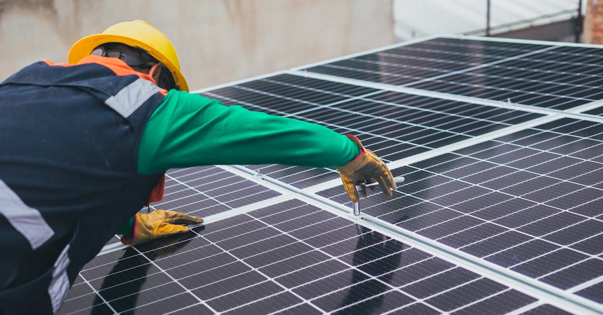 découvrez comment la transition énergétique transforme notre manière de produire et de consommer de l'énergie. explorez les solutions durables, les innovations technologiques et les initiatives écologiques qui façonnent un avenir plus vert.