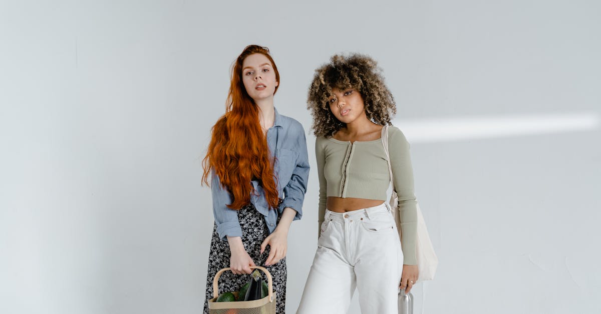 découvrez la mode éthique, un mouvement qui allie style et responsabilité. explorez des marques engagées pour des choix vestimentaires respectueux de l'environnement et des droits des travailleurs. adoptez un style conscient tout en prenant soin de notre planète.