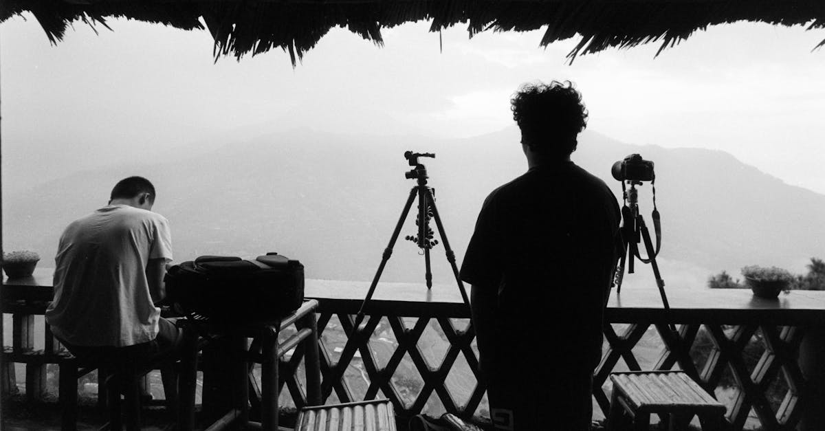 découvrez notre sélection de trépieds pour appareil photo, idéaux pour les photographes amateurs et professionnels. stabilisez vos prises de vue et améliorez la qualité de vos photos grâce à nos trépieds robustes et légers, adaptés à tous vos besoins de prise de vue.